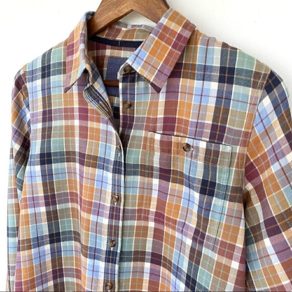 L.L. Bean plaid button down shirt in cotton & lyocell blend fabric, petite - Picture 3 of 9
